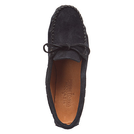 Minnetonka on sale classic moc